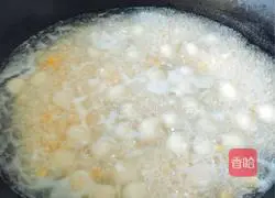 Illustration of how to make Yuanxiao stuffed with corn and egg flower wine 6