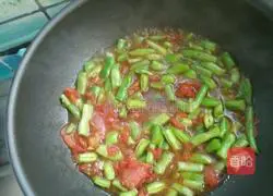 Illustration of handmade bean braised noodles 5