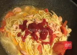 Illustration of how to make tomato and shrimp pasta 5