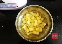 Potato and Sausage Braised Rice Recipe Illustration 3