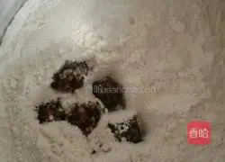 Illustration of making homemade black sesame yuanxiao 15