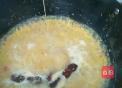 Illustration of how to make egg yolk millet porridge 7
