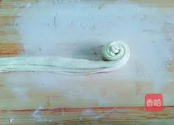 Illustration of how to make sesame rolls 13