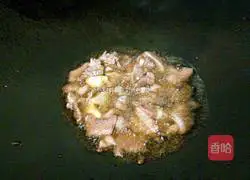 Illustration of how to make steamed noodles (Henan braised noodles) 5