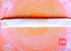 Illustration of how to make carrot flower rolls 13