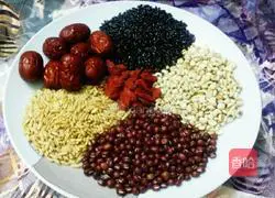 Illustration of how to make multi-grain porridge 1