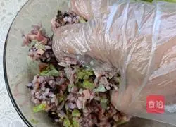 Illustration of how to make rice balls 9