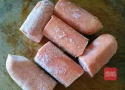 Illustration of how to make cross-bridge rice noodles 3