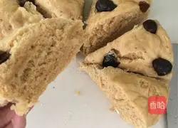 Illustration of how to make brown sugar and red date hair cake 5