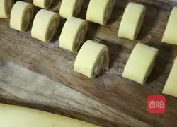 Illustration of how to make bean paste and pumpkin rolls 7