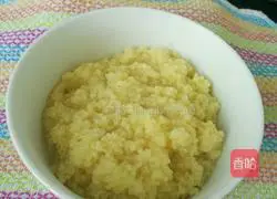 Illustration of how to make yellow rice 8