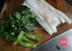 Illustration of how to make wet fried rice noodles 1