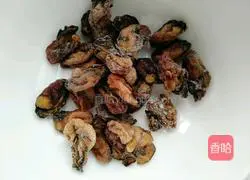 Illustration of how to make oyster and squid porridge 2