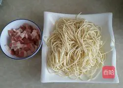Illustration of how to make braised beans and noodles 2