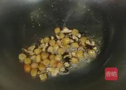 Illustration of how to make spicy and sour seafood rice noodles 7