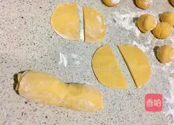 Illustration of how to make pumpkin rose rolls 7