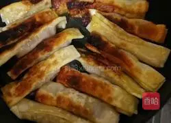 Illustration of how to make beef pot stickers 8