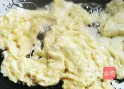 Illustration of how to make the Little Bear Frying Pan Version of Chive Box 6