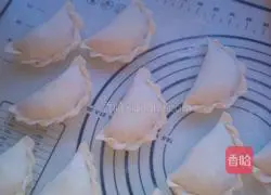 Illustration of how to make small root vegetable box 5