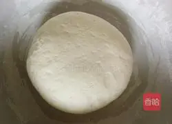 Illustration of how to make salt and pepper rolls 2