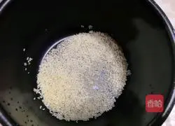 Illustration of how to make seafood porridge 3