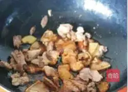 Illustration of how to make braised beans and noodles 3