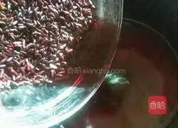 Black Glutinous Rice Burger Recipe Illustration 4