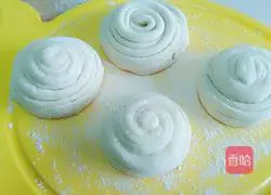 Illustration of how to make sesame rolls 15