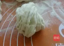 Illustration of how to make scallion rolls 12