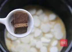 Illustration of how to make millet and yam porridge 8