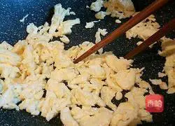 Illustration of how to make leek boxes 6