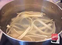 Illustration of how to make braised udon noodles with beans and potatoes (wide noodles) 6