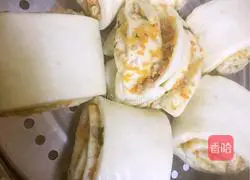 Illustration of how to make meat-filled carrot rolls 12