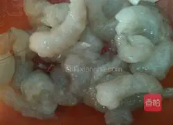 How to make pork and shrimp pot stickers Illustration 2