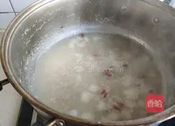 Illustration of how to make oatmeal, snow pear and glutinous rice porridge 8