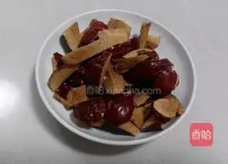 Illustration of how to make mixed dough red date hair cake 7