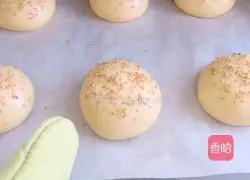 Illustration of how to make hamburger buns 18