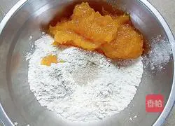 Illustration of how to make pumpkin hair cake 6