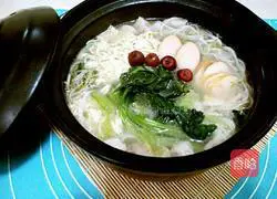 Illustration of how to make strong fragrant rice noodle pot 7