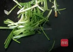Illustration of how to make dry fried rice noodles 4