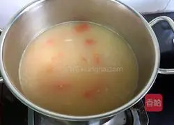 Illustration of how to make beef soup rice noodles 4