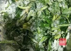 How to make spinach steamed buns 1