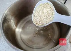 Illustration of how to make milk oatmeal 4