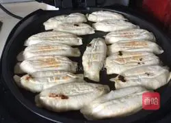 Illustration of how to make pot stickers 10