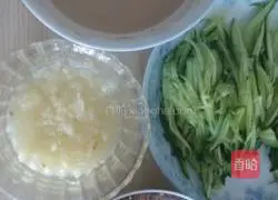 Illustration of how to make pumpkin cold noodles 9