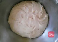 Illustration of how to make mixed dough milk-flavored hair cake 4