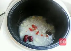 Illustration of how to make rice and yam porridge 8