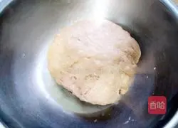 Illustration of how to make love chocolate flower rolls 9