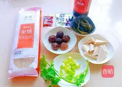 Illustration of how to make vegetarian rice noodles 1