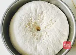 Illustration of how to make pepper-flavored flower rolls 7